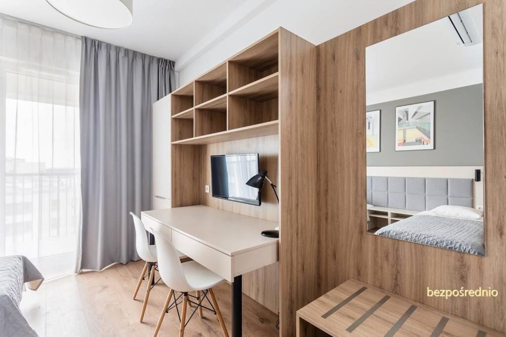 Apartament W Warszawie Dedykowany Parking Podziemny W Cenie, Wifi, Blisko Centrum New Apartment In Warsaw Finished To A High Specification Fitted Out To A High Standard On The 7Th Floor, Wifi, Underground Parking Price Included ภายนอก รูปภาพ