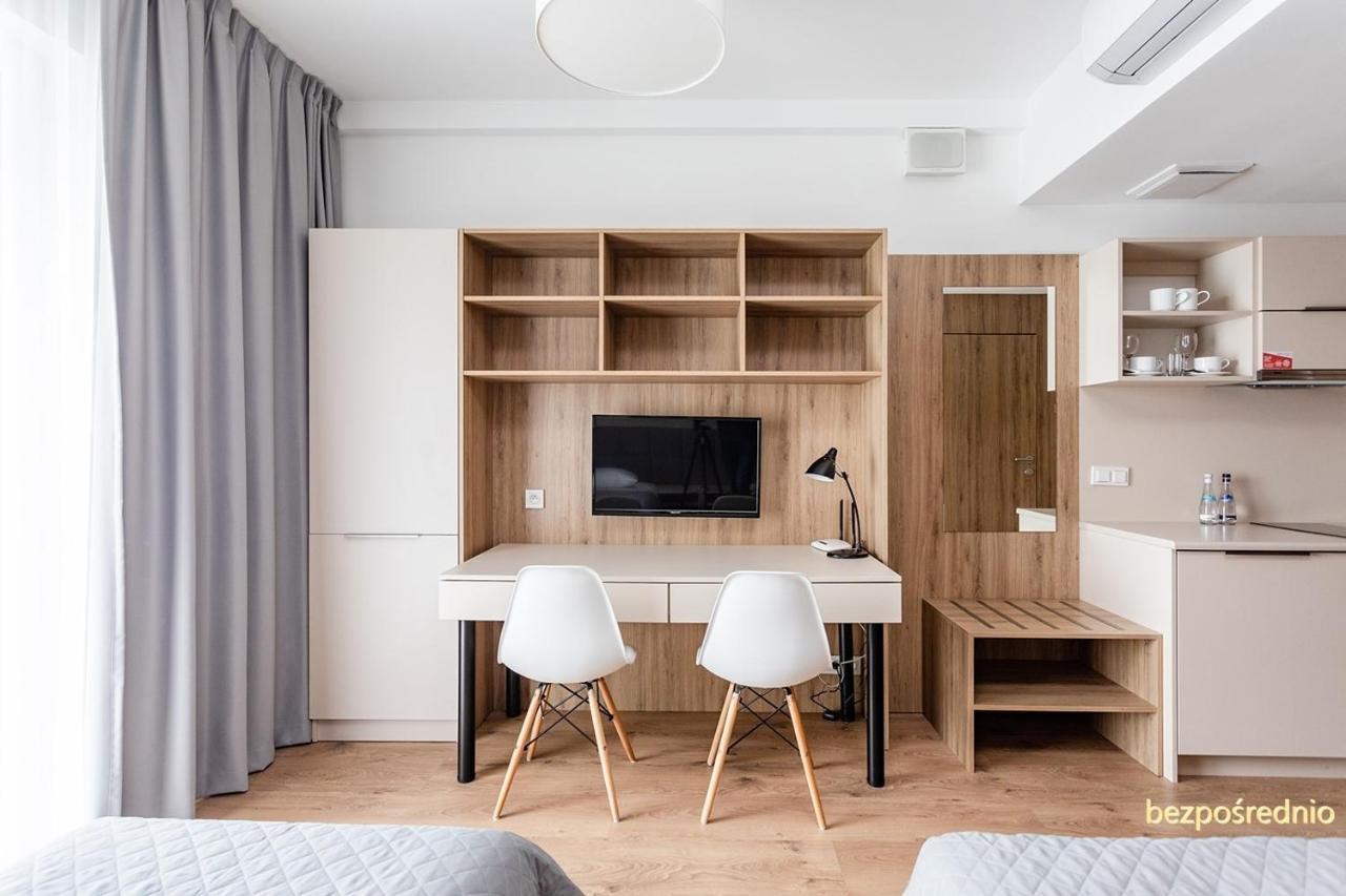 Apartament W Warszawie Dedykowany Parking Podziemny W Cenie, Wifi, Blisko Centrum New Apartment In Warsaw Finished To A High Specification Fitted Out To A High Standard On The 7Th Floor, Wifi, Underground Parking Price Included ภายนอก รูปภาพ