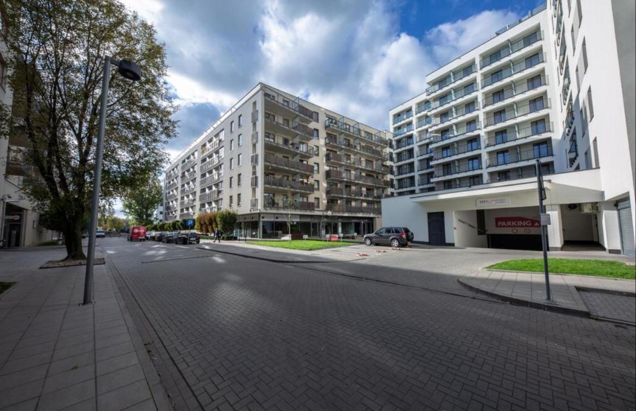 Apartament W Warszawie Dedykowany Parking Podziemny W Cenie, Wifi, Blisko Centrum New Apartment In Warsaw Finished To A High Specification Fitted Out To A High Standard On The 7Th Floor, Wifi, Underground Parking Price Included ภายนอก รูปภาพ